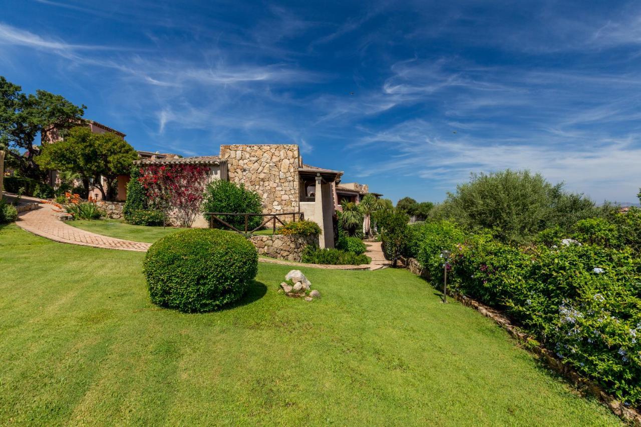 Vista Village Loiri Porto San Paolo Exterior photo